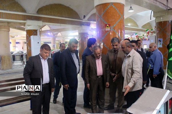 عطر‌افشانی گلزار شهدای بهشت صادق(ع) بوشهر