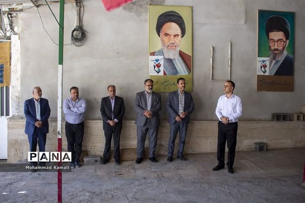 آیین افتتاحیه اولین جشنواره تئاتر خیابانی محلات