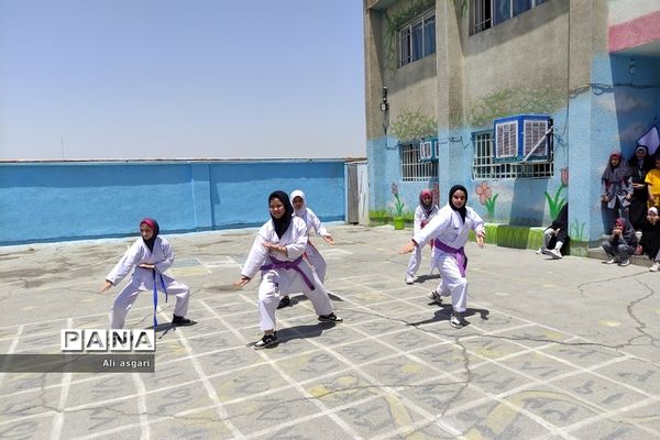 افتتاحیه کلاس‌های اوقات فراغت دانش‌آموزان در مدرسه صادقیه شهرستان شهریار