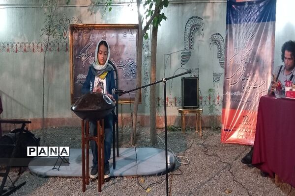 چهارمین جشنواره هنر های آوایی تکنوازان کوچک