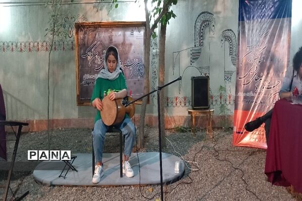 چهارمین جشنواره هنر های آوایی تکنوازان کوچک