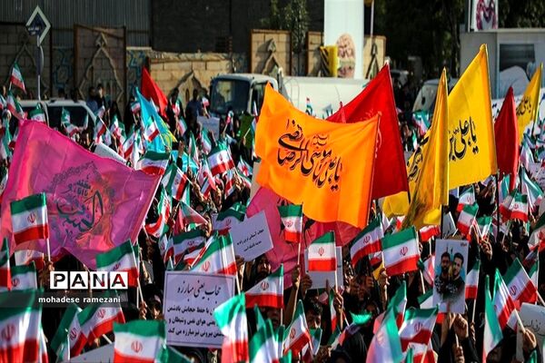 اجتماع عظیم مدافعان حریم خانواده در روز قیام مسجد گوهرشاد مشهد