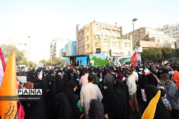 اجتماع عظیم مدافعان حریم خانواده در روز قیام مسجد گوهرشاد مشهد