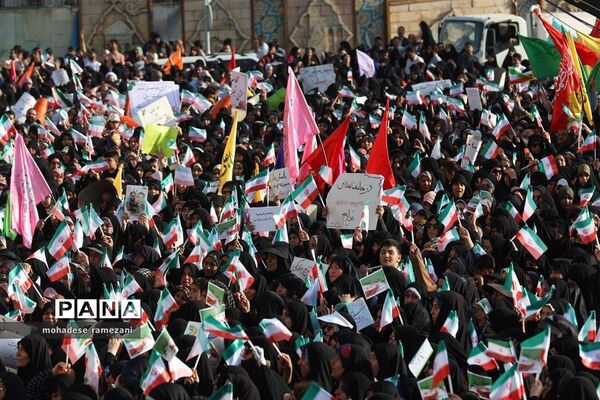 اجتماع عظیم مدافعان حریم خانواده در روز قیام مسجد گوهرشاد مشهد