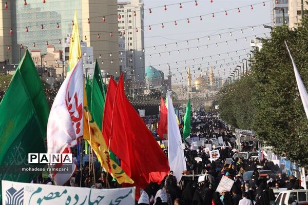اجتماع عظیم مدافعان حریم خانواده در روز قیام مسجد گوهرشاد مشهد