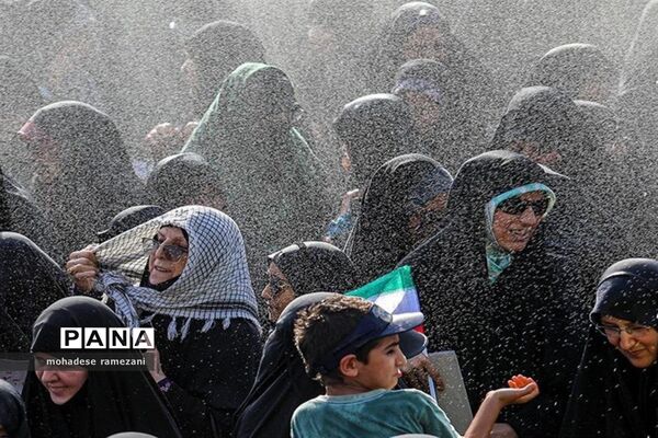 اجتماع عظیم مدافعان حریم خانواده در روز قیام مسجد گوهرشاد مشهد