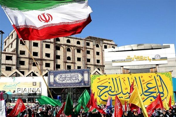 اجتماع عظیم مدافعان حریم خانواده در روز قیام مسجد گوهرشاد مشهد