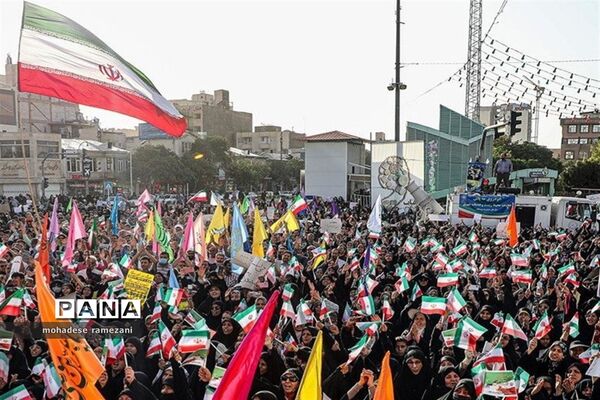 اجتماع عظیم مدافعان حریم خانواده در روز قیام مسجد گوهرشاد مشهد