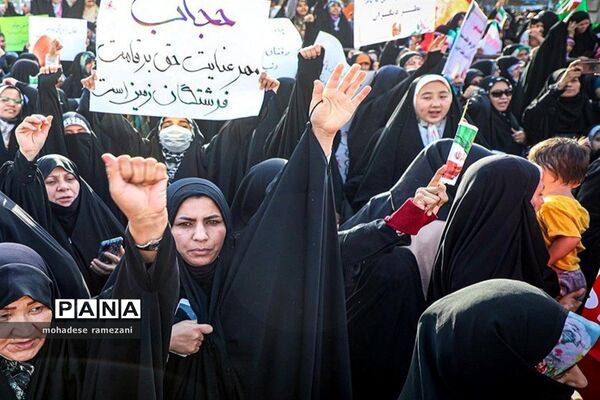 اجتماع عظیم مدافعان حریم خانواده در روز قیام مسجد گوهرشاد مشهد