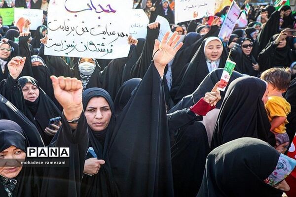 اجتماع عظیم مدافعان حریم خانواده در روز قیام مسجد گوهرشاد مشهد