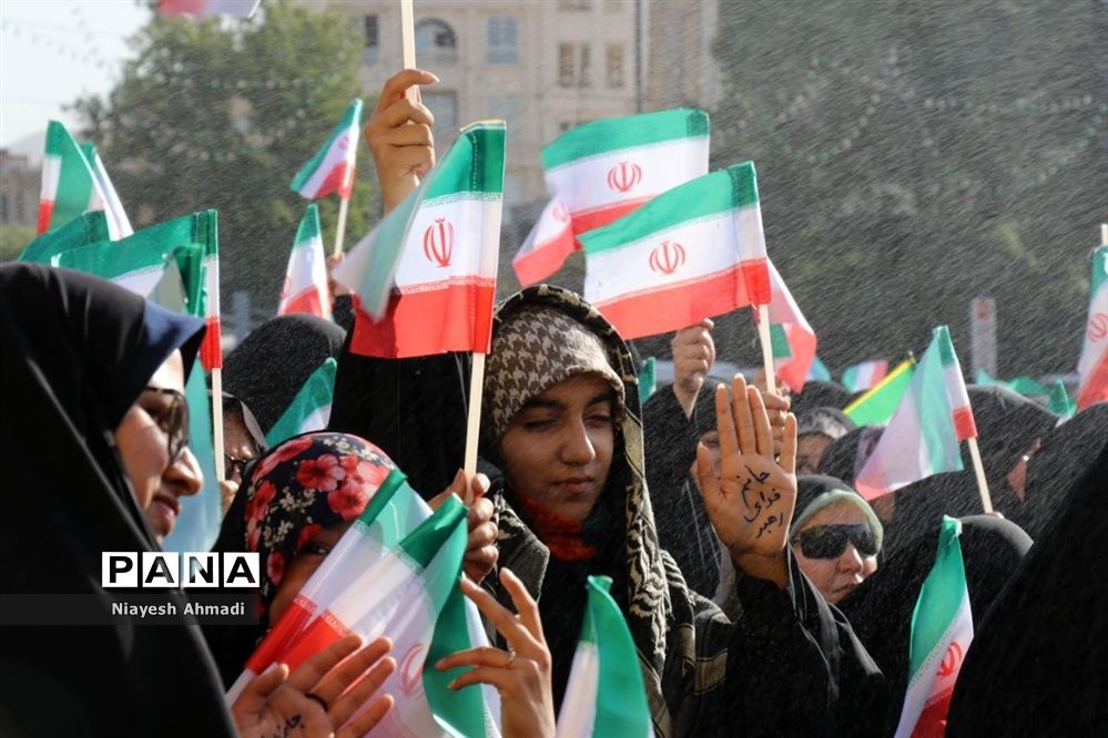 اجتماع بزرگ مردمی مدافعان حریم خانواده