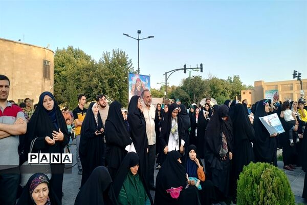 برگزاری اجتماع بزرگ خانوادگی ریحانه به مناسبت روز عفاف و حجاب در اصفهان