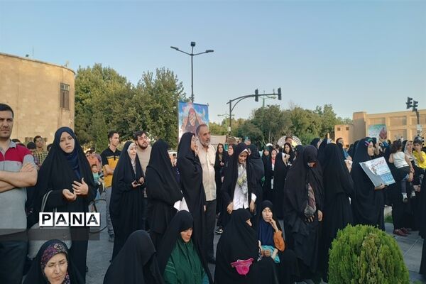 برگزاری اجتماع بزرگ خانوادگی ریحانه به مناسبت روز عفاف و حجاب در اصفهان