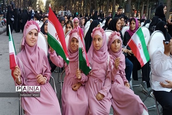 اجتماع بزرگ مدافعان حریم خانواده در کرمانشاه