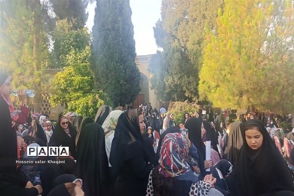 رژه خودرویی مدافعان حیا و خانواده‌های شیرازی در روز حجاب و عفاف در شیراز