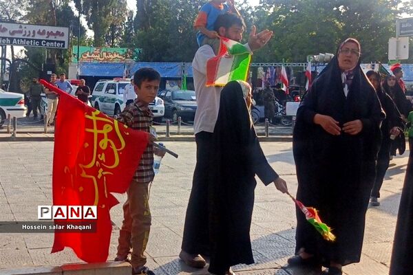 رژه خودرویی مدافعان حیا و خانواده‌های شیرازی در روز حجاب و عفاف در شیراز