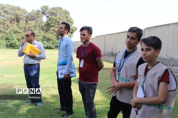 برگزاری مسابقه طناب کشی در اردوهای استانی یاورمربیان سازمان دانش‌آموزی شهرستان‌های استان تهران