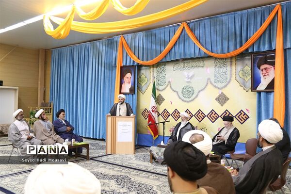 دیدار آیت‌الله ناصری با ائمه جماعت مدارس ناحیه یک
