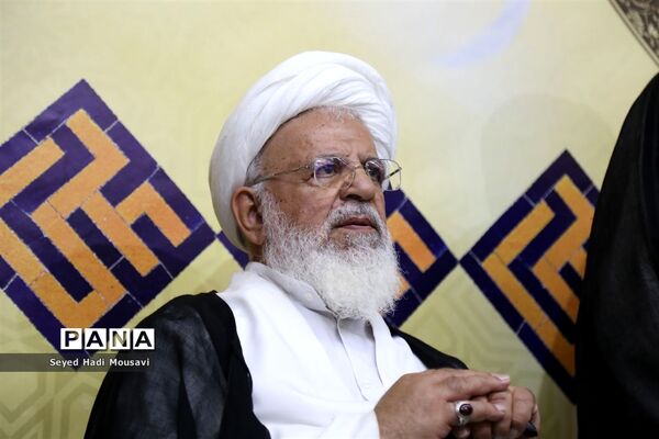 دیدار آیت‌الله ناصری با ائمه جماعت مدارس ناحیه یک