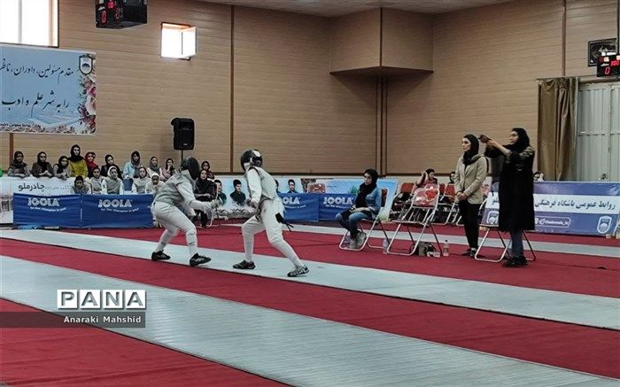 آغاز رقابت‌های لیگ برتر شمشیربازی باشگاه‌های بانوان کشور در اردکان