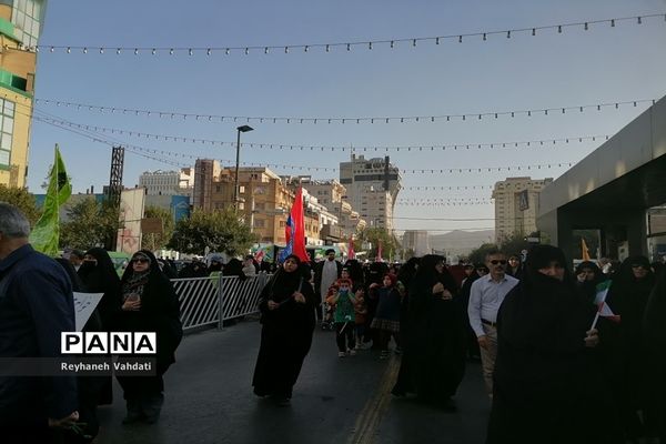 اجتماع بزرگ مردمی مدافعان حریم خانواده در مشهد