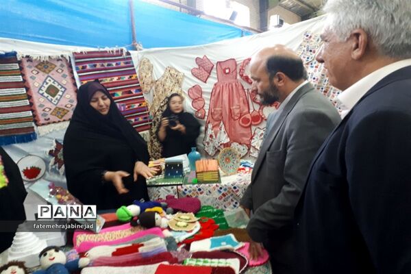 بازدید معاون عمرانی وزیر آموزش و پرورش از جشنواره تابستانه دانش‌آموزی در ابرکوه