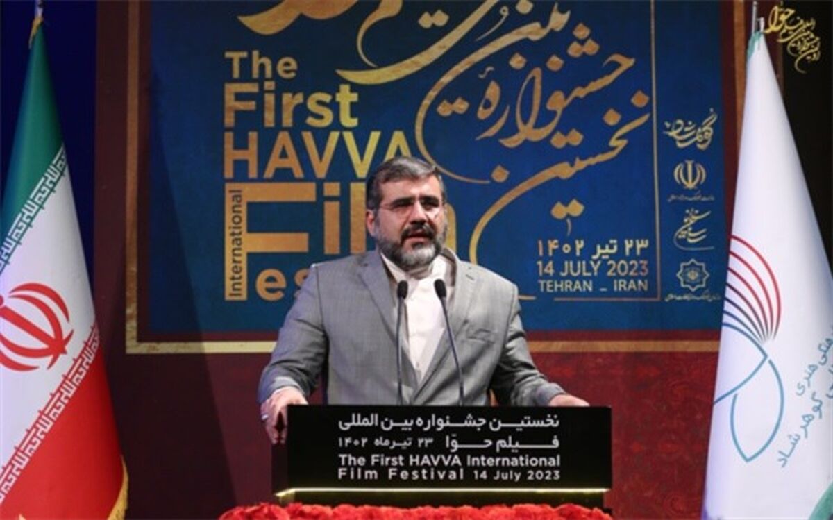 پای خانواده انسانی و شرعی و اخلاقی ایستاده‌ایم