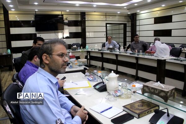 جلسه کار‌گروه توسعه مدیریت آموزش و پرورش استان بوشهر