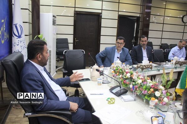 جلسه کار‌گروه توسعه مدیریت آموزش و پرورش استان بوشهر
