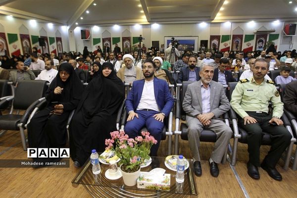 بازدید جمعی از مسئولان کشوری و استانی از اولین نمایشگاه تخصصی خانواده (مهرانه)