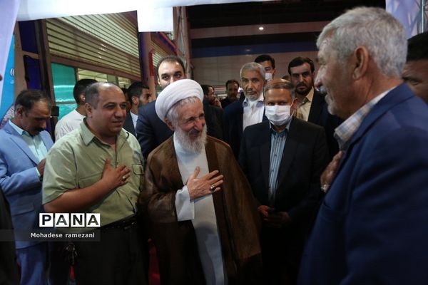 بازدید جمعی از مسئولان کشوری و استانی از اولین نمایشگاه تخصصی خانواده (مهرانه)