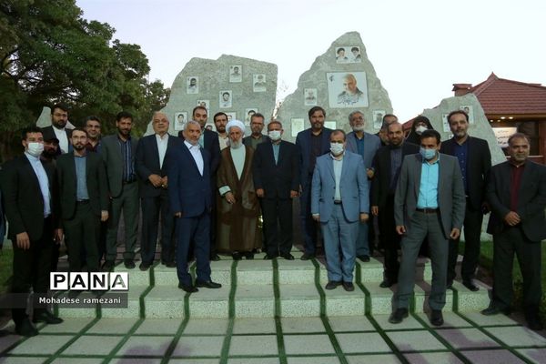 بازدید جمعی از مسئولان کشوری و استانی از اولین نمایشگاه تخصصی خانواده (مهرانه)