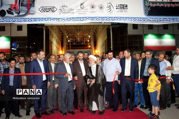 بازدید جمعی از مسئولان کشوری و استانی از اولین نمایشگاه تخصصی خانواده (مهرانه)