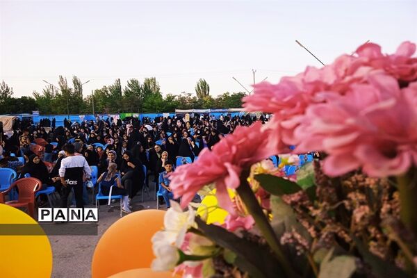برگزاری اجتماع بزرگ مردمی به‌مناسبت هفته حجاب و عفاف در شهرستان بن