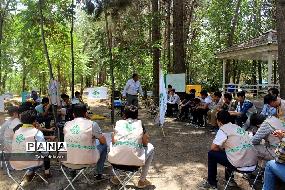 دوره‌های آموزشی اردوی  پسران یاور مربی‌ شهرستان‌های تهران