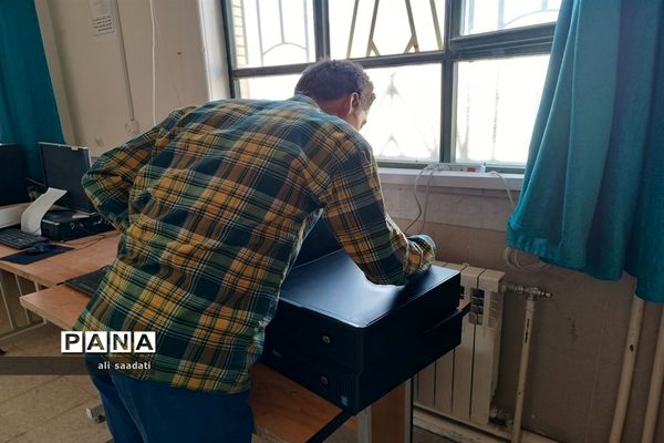 برگزاری دوره‌های کارورزی تابستانه ‌هنرستان پسرانه  امام خامنه‌ای شهرستان مرزی  کلات