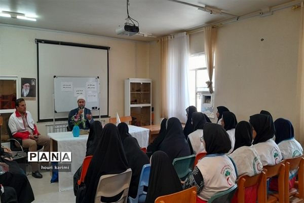 برگزاری کارگاه آموزشی عفاف و حجاب هلا ل احمرشهرستان مانه و سملقان