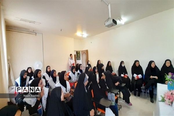 برگزاری کارگاه آموزشی عفاف و حجاب هلا ل احمرشهرستان مانه و سملقان