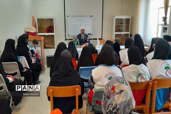 برگزاری کارگاه آموزشی عفاف و حجاب هلا ل احمرشهرستان مانه و سملقان