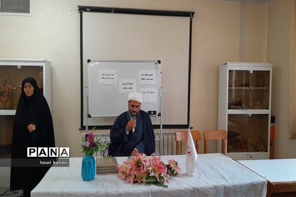 برگزاری کارگاه آموزشی عفاف و حجاب هلا ل احمرشهرستان مانه و سملقان