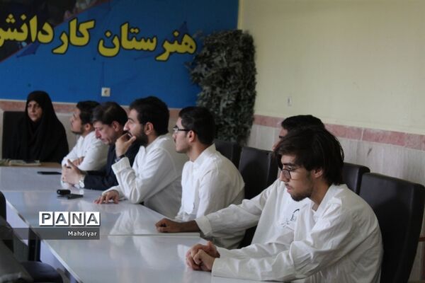 دیدار مدیرکل آموزش پرورش شهرستان‌های استان تهران با گروه جهادی وتر‌