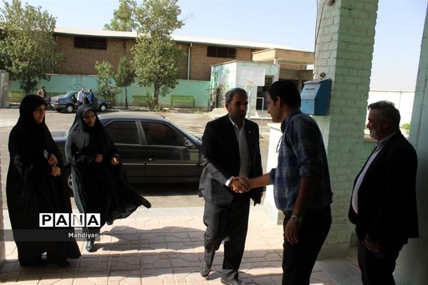 بازدید مدیرکل آموزش و پرورش شهرستان‌های تهران  از پایگاه‌های اوقات فراغت شهر جوادآباد