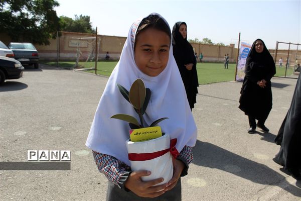 بازدید مدیرکل آموزش و پرورش شهرستان‌های تهران  از پایگاه‌های اوقات فراغت شهر جوادآباد