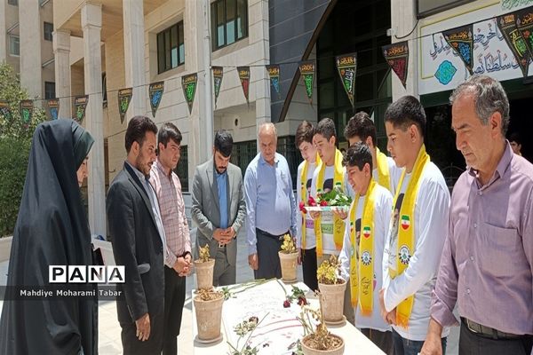 تجلیل از کارکنان حراست آموزش و پرورش فارس به‌مناسبت هفته حراست