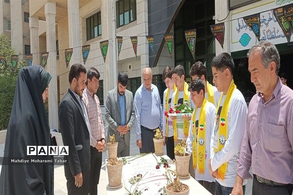 تجلیل از کارکنان حراست آموزش و پرورش فارس به‌مناسبت هفته حراست