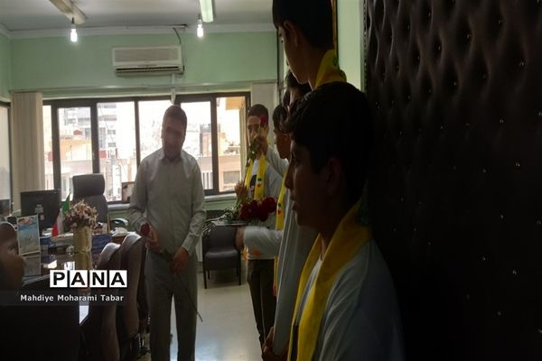 تجلیل از کارکنان حراست آموزش و پرورش فارس به‌مناسبت هفته حراست