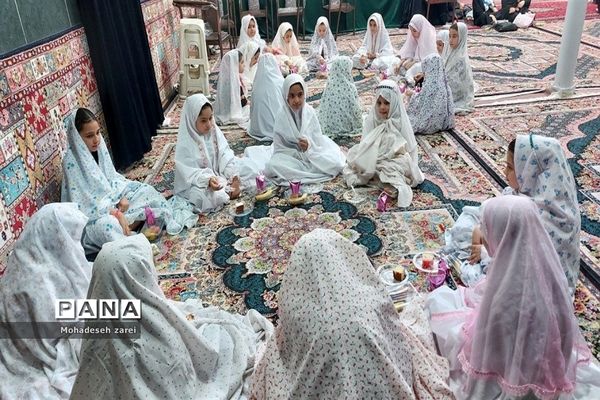 برگزاری جشن مخاطب خدای بزرگ و مهربان در شهرستان قرچک