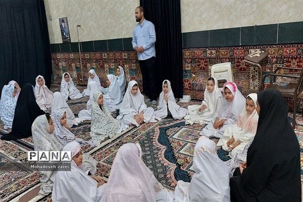 برگزاری جشن مخاطب خدای بزرگ و مهربان در شهرستان قرچک