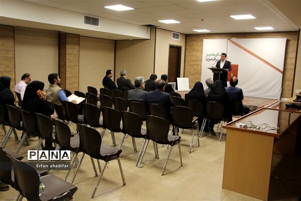 نشست خبری مدیرکل بهزیستی استان یزد به‌مناسبت هفته بهزیستی