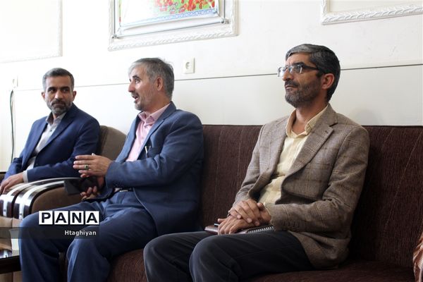 بازدید معاون ‌سازمان دانش‌آموزی‌ از پایگاه‌های اوقات فراغت سازمان دانش‌آموزی -2